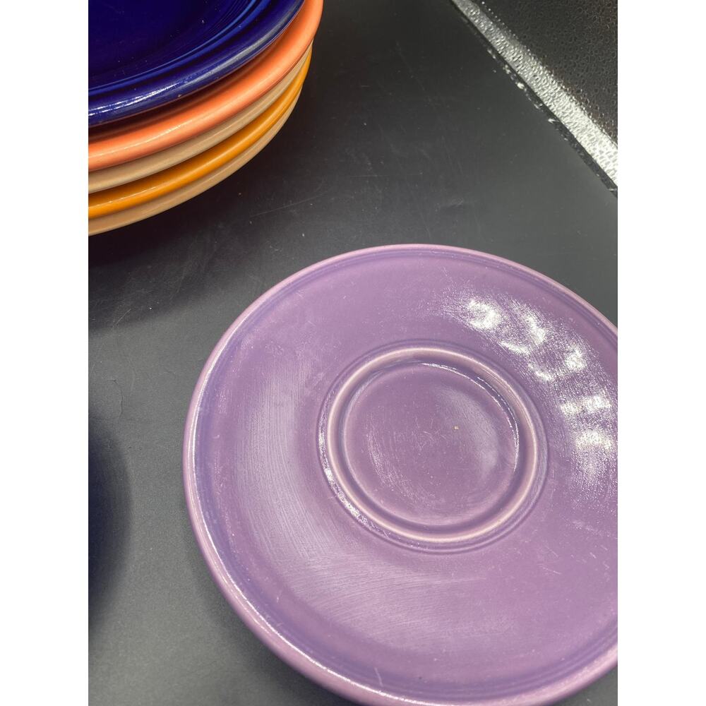 Lof of 9 Vtg Home Laughlin Fiestaware 5 dinner plates & 4 plates multicolor - Picture 4 of 16